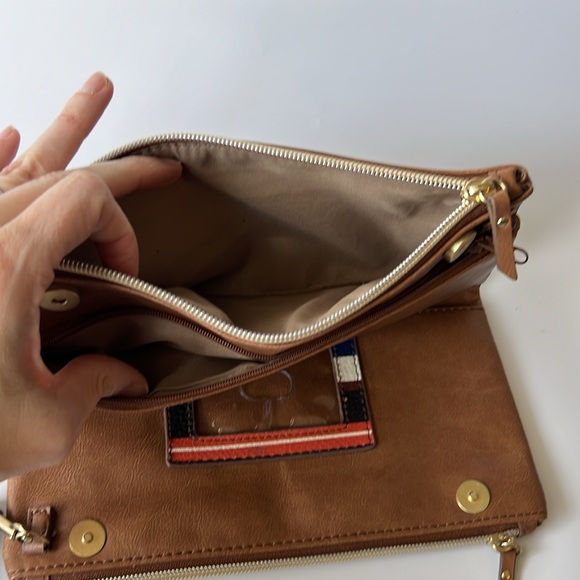 Relic brown leather wristlet wallet - Picture 6 of 9